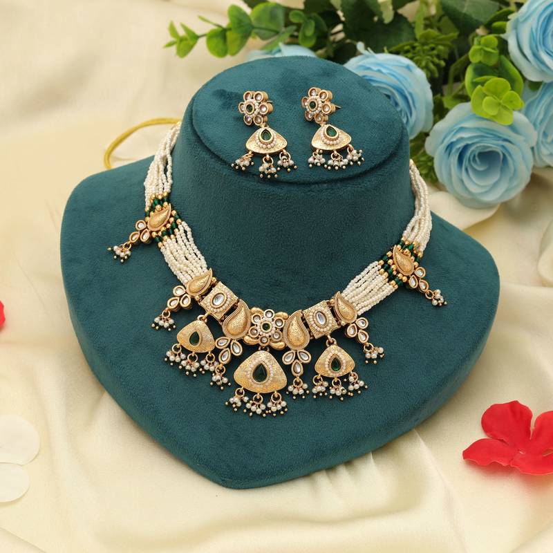 Green color matte gold necklace set