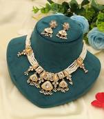white beaded matte gold kundan necklace set
