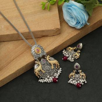 maroon dual tone oxidised deer motif necklace set 1