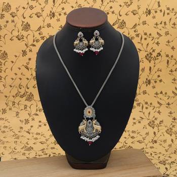 maroon dual tone oxidised deer motif necklace set 2