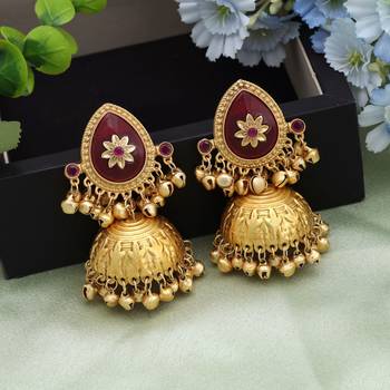 maroon stone gold plated kashmiri jhumka earrings 1