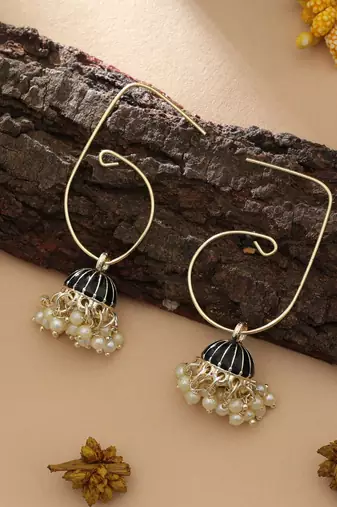 Black color meenakari earrings