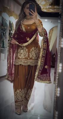 gold silk blend embroidered farshi salwar suit set 2