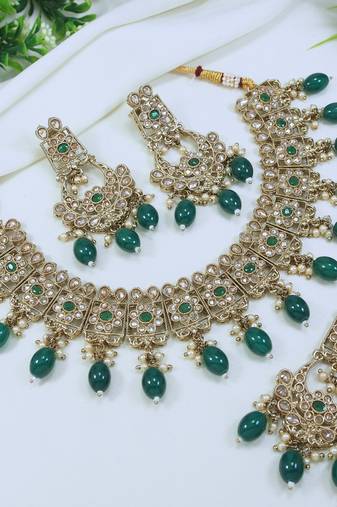 beautiful green antique gold plated ad/zircon work polki necklace jewelry set with maangtika