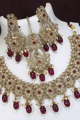 beautiful maroon antique gold plated ad/zircon work polki necklace jewelry set with maangtika