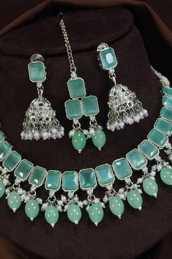 beautiful mint green rhodium plated ad/zircon work polki necklace jewelry set with maangtika