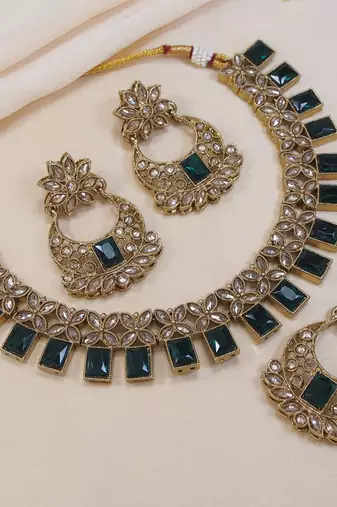 stunning green antique gold plated ad/zircon work polki necklace jewelry set with maangtika