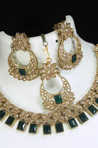 stunning green antique gold plated ad/zircon work polki necklace jewelry set with maangtika
