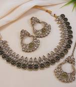 stunning green antique gold plated ad/zircon work polki necklace jewelry set with maangtika