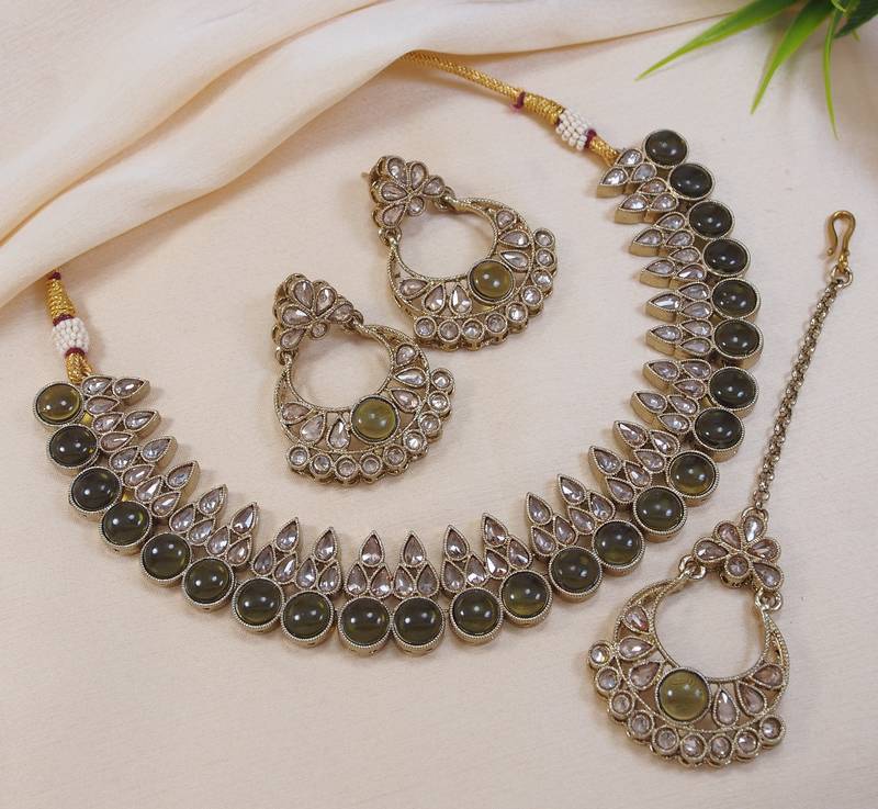 stunning green antique gold plated ad/zircon work polki necklace jewelry set with maangtika