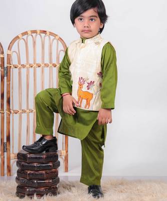 green silk embroidered kurta pant set with jacket 1