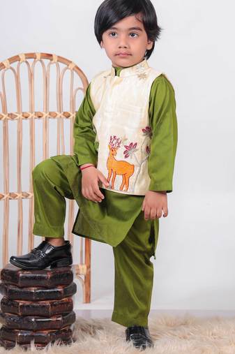 green silk embroidered kurta pant set with jacket