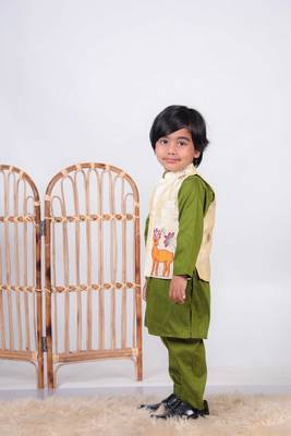 green silk embroidered kurta pant set with jacket 3