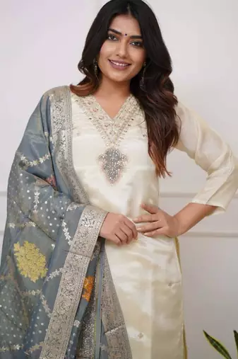 Off white viscose embroidered kurta set