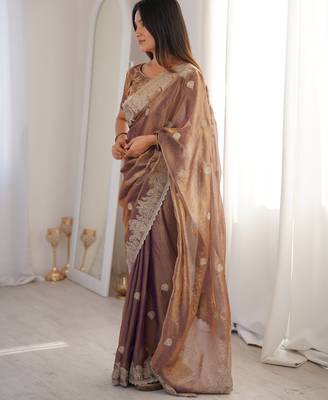 Women elegant woven design saree with embroidered lace border 2