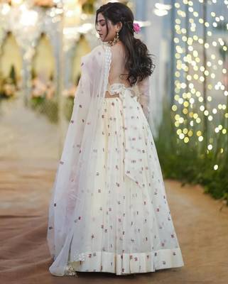 Womens's Net Floral Motiff Semi-Stitched Lehenga Choli With Dupatta Set 3