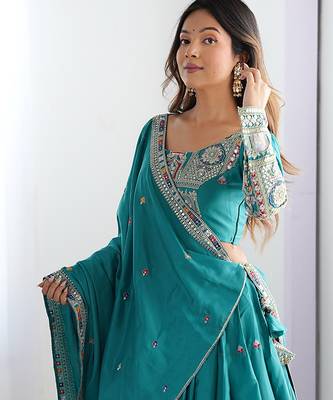 Womens's Chinnon Traditional Motiff Semi-Stitched Lehenga Choli With Dupatta Set 4