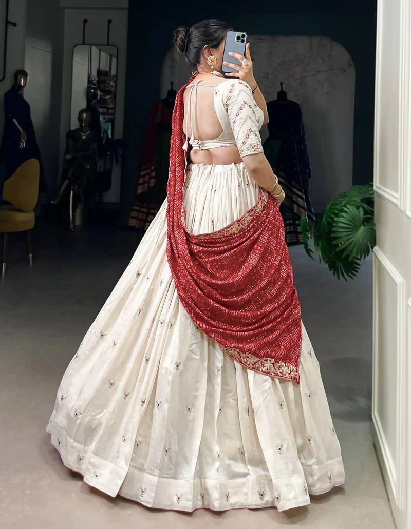 Womens's Chinnon Traditional Motiff Semi-Stitched Lehenga Choli With Bandhani Dupatta Set