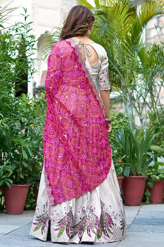 Womens's Chinnon Traditional Motiff Semi-Stitched Lehenga Choli With Bandhani Dupatta Set