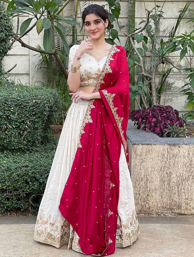 Womens's Chinnon Traditional Motiff Semi-Stitched Lehenga Choli With Dupatta Set