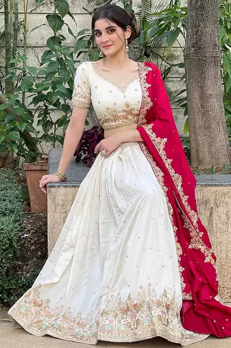 Womens's Chinnon Traditional Motiff Semi-Stitched Lehenga Choli With Dupatta Set