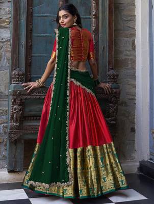 Womens's Kanchipuram Silk Woven Motiff Semi-Stitched Lehenga Choli With Dupatta Set 3
