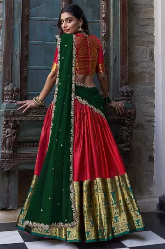 Womens's Kanchipuram Silk Woven Motiff Semi-Stitched Lehenga Choli With Dupatta Set