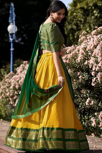 Womens's Kanchipuram Silk Woven Motiff Un-Stitched Lehenga Choli With Dupatta Set