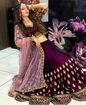 Womens's Velvet Traditional Motiff Semi-Stitched Lehenga Choli With Dupatta Set 3