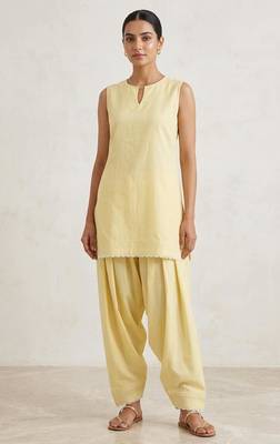 yellow slub cotton kurta set with farshi salwar pants 1