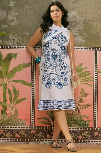 white indigo print blended cotton shift knee dress