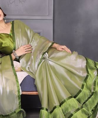 green resham woven silk blend saree 3