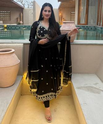 Black  vichitra silk  party wear embroidery anarkali   suit set 4