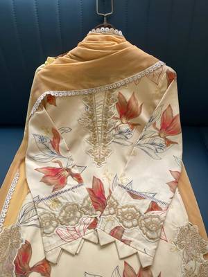 plus size beige crepe printed kurta set with dupatta 3