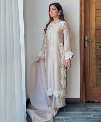 cream silk blend embroidered palazzo set with organza dupatta 2