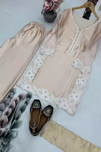 cream silk blend embroidered palazzo set with organza dupatta