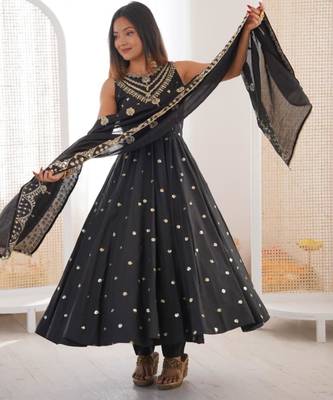 black silk blend embroidered anarkali gown set with dupatta 3