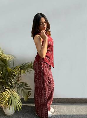 maroon rayon printed kurta set with wide leg pants 3