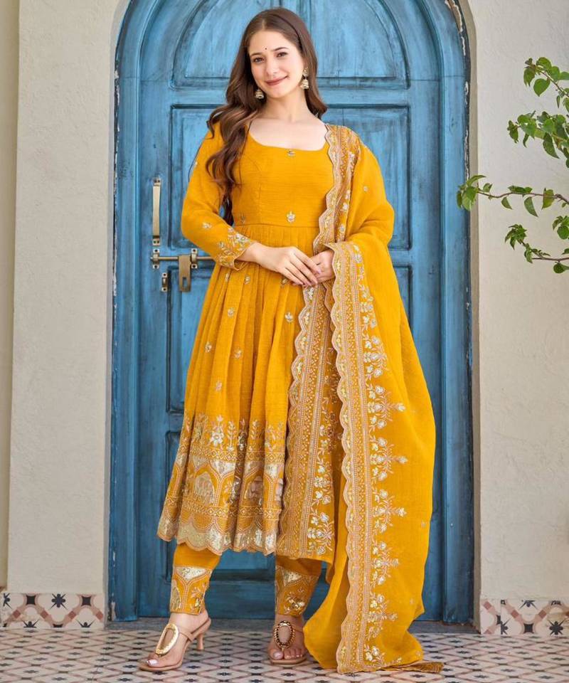 Yellow silkblend embroidered kurta set