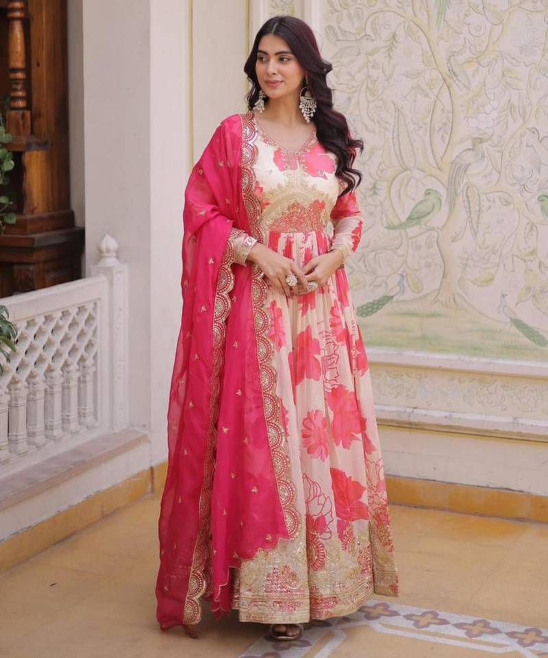 Pink silkblend printed gown set