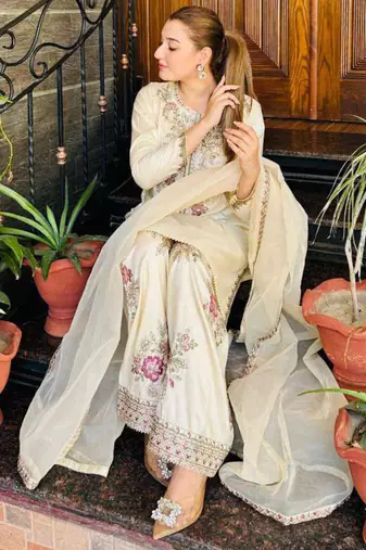 off white crepe floral embroidered plus size kurta set