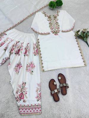 off white crepe floral embroidered plus size kurta set 3