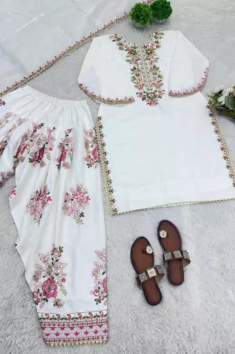 off white crepe floral embroidered plus size kurta set