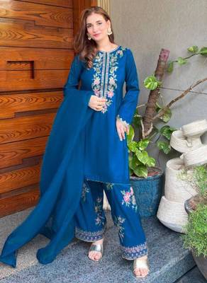 teal crepe floral embroidered plus size kurta palazzo set 2