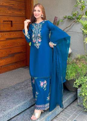 teal crepe floral embroidered plus size kurta palazzo set 3