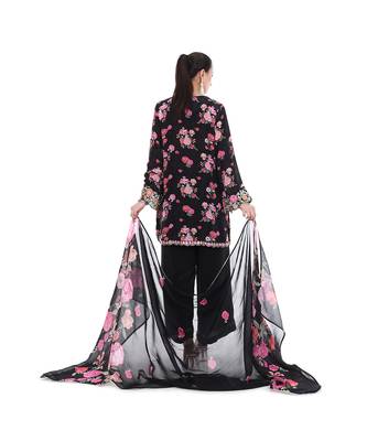black crepe kurta set with printed floral work 2