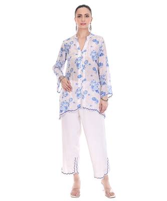blue crepe co ord set with printed floral design 1