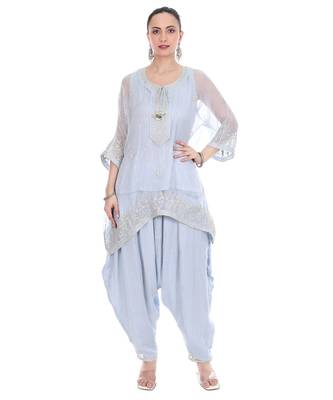 blue tissue kaftan with embroidered zari work 1