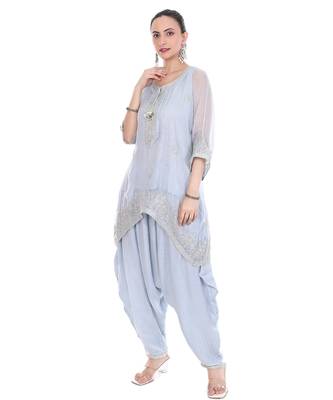 blue tissue kaftan with embroidered zari work 5