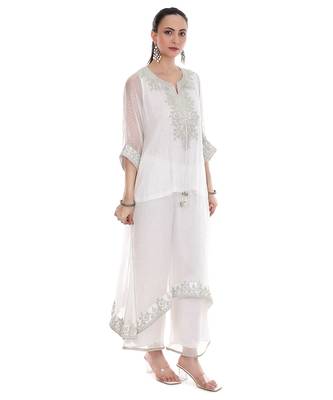 white tissue kaftan with embroidered zari work 5